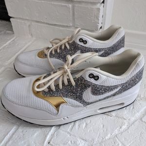 NIKE AIR MAX Women's Sneakers